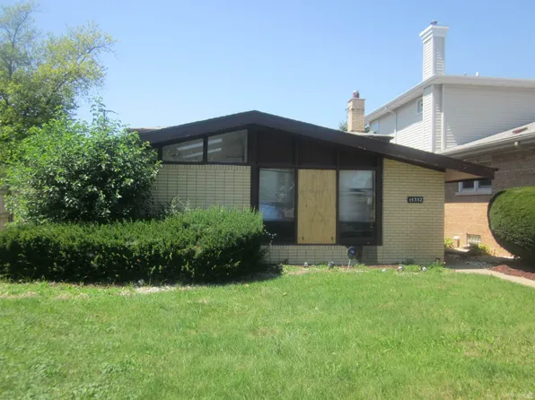 15332 Oak St, Dolton, IL 60419