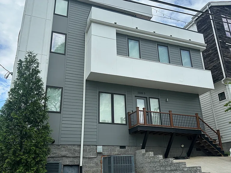 3308B Trevor St — Photo 3
