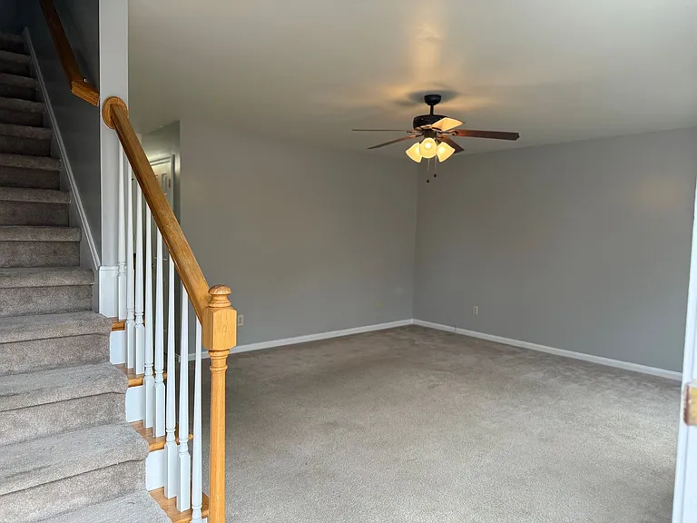 247 E Green St #B — Photo 7
