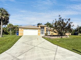 2240 Safe Harbour Ct, Alva, FL 33920