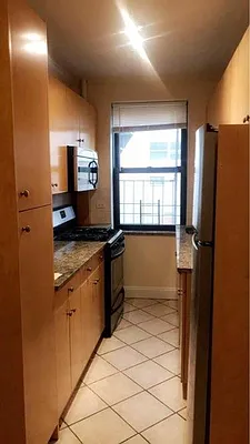 Rented by Domus Realty | media 11