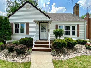2828 Franklin Ave, Highland, IN 46322