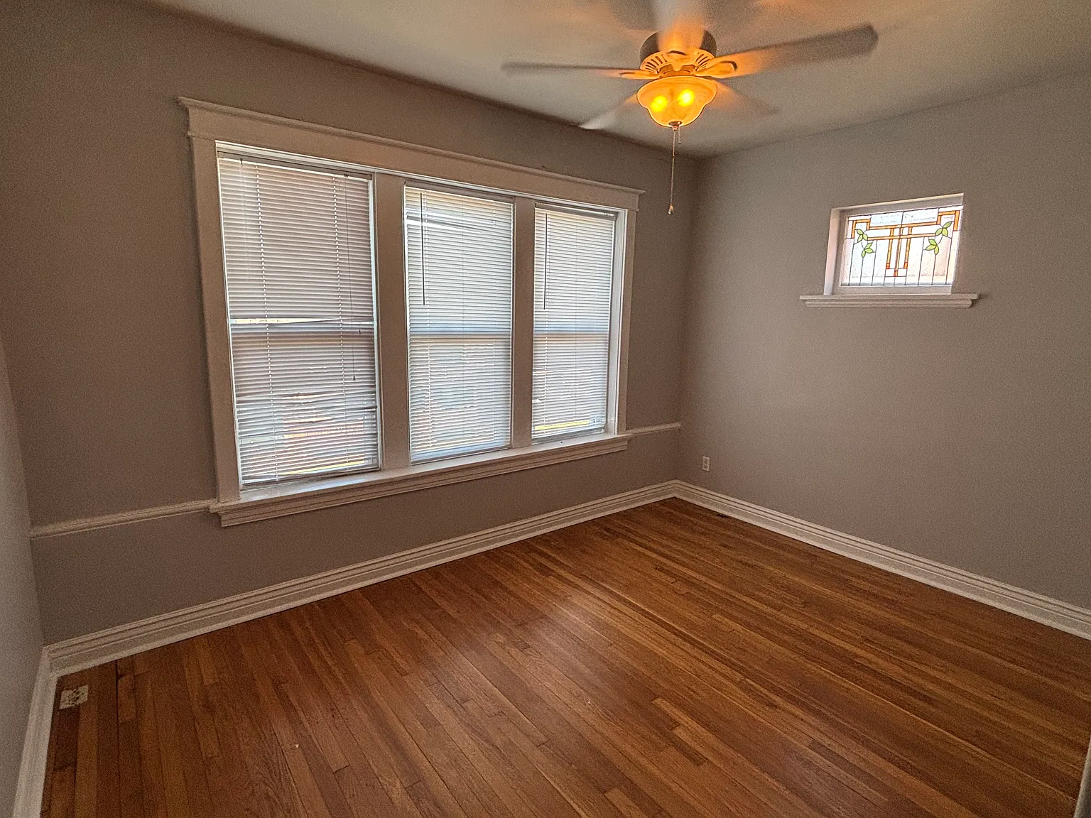 2 bed, 1085 sqft, $1,300 — Photo 4
