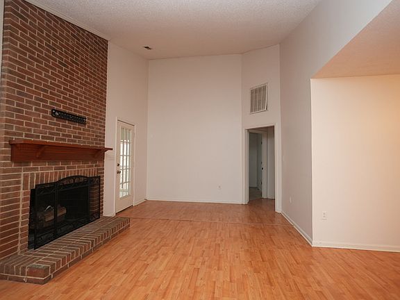 2nd image of 4306 Claybury Ct