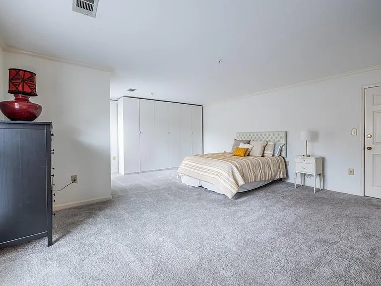 27301 Plantation Dr NE #301 — Photo 17