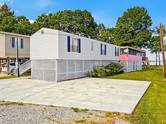 2nd image of 780 Hollis Drive