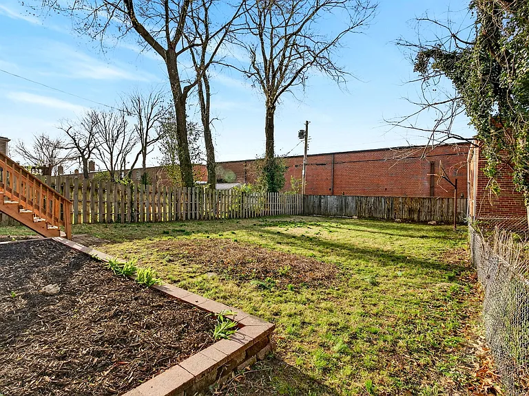 3605 Cambridge Ave — Photo 53