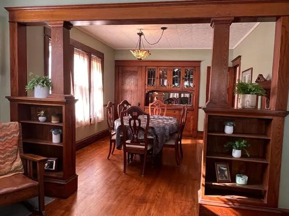 303 N Lincoln Ave, Graettinger, IA 51342