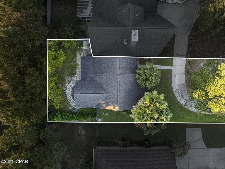 301 Fairway Blvd — Photo 45