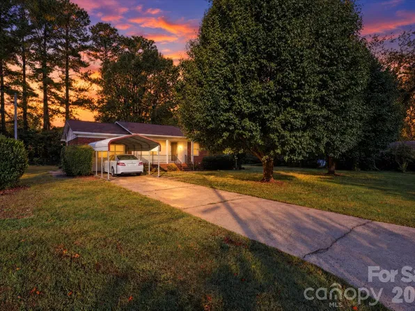 2411 Brookmeade Dr, Albemarle, NC 28001