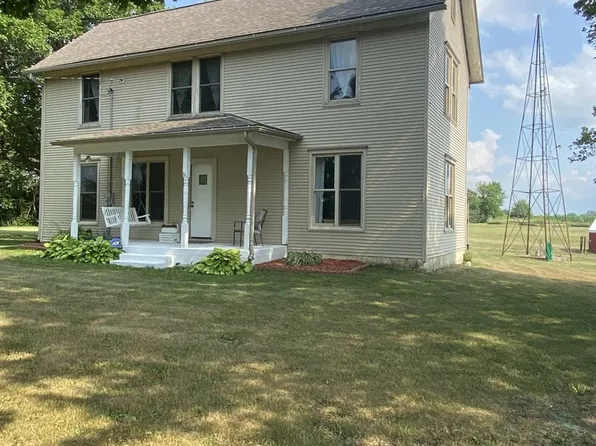 2837 E Flagg Rd, Ashton, IL 61006