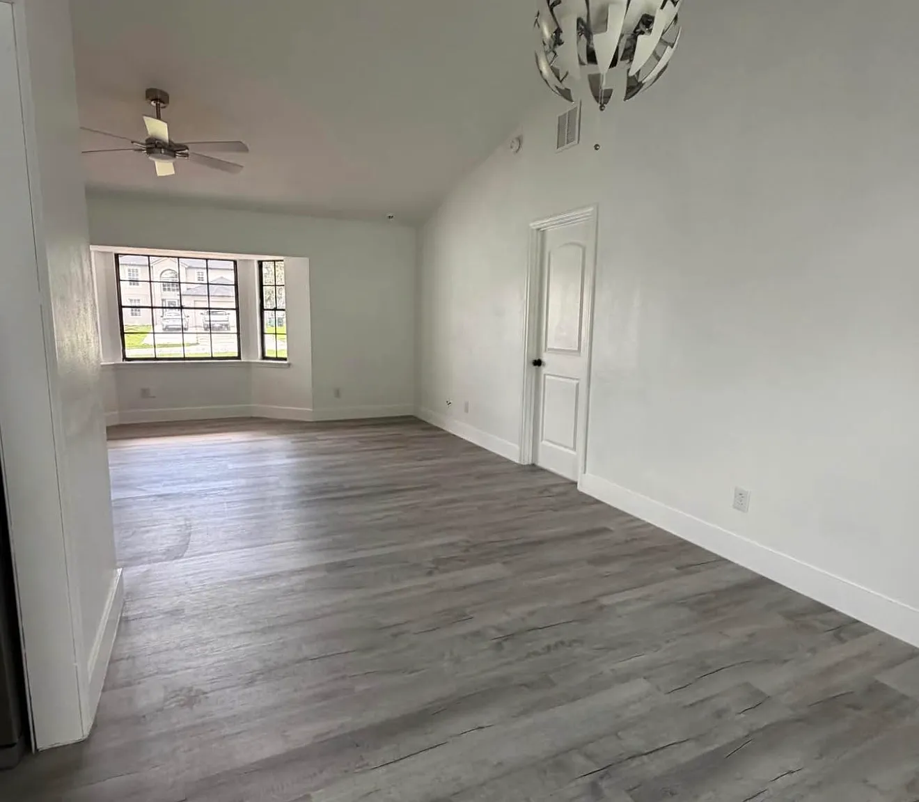 3 bed, 1615 sqft, $1,900 — Photo 2