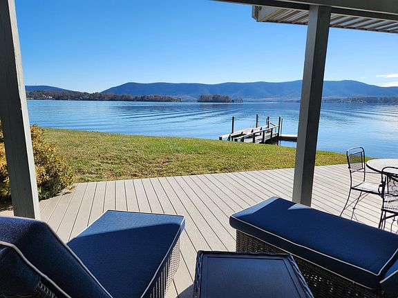 2nd image of 270 Peninsula Point Dr