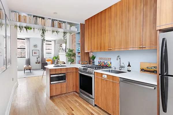 Sold by Compass | media 18