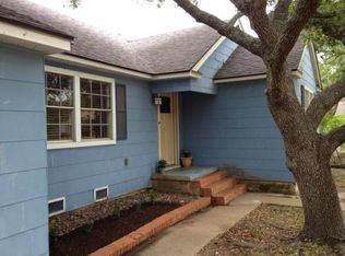 1404 Hoppess St, Bryan, TX 77802