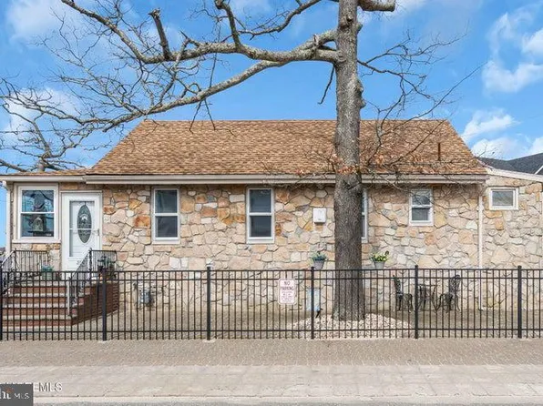 319 Monmouth Ave, Ocean Gate, NJ 08740