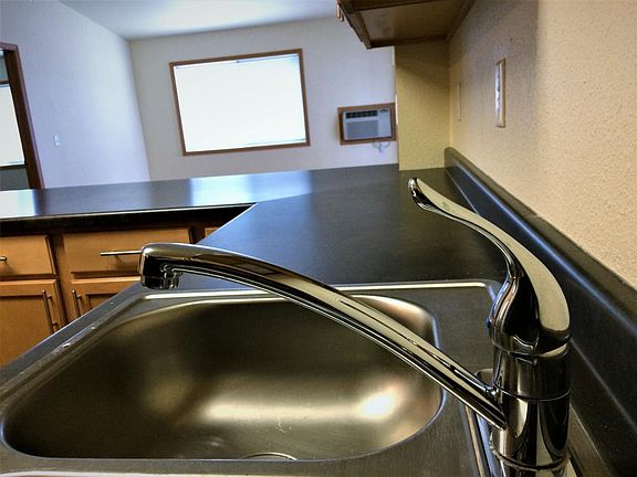 5th image of 621 33rd Ave W APT 209