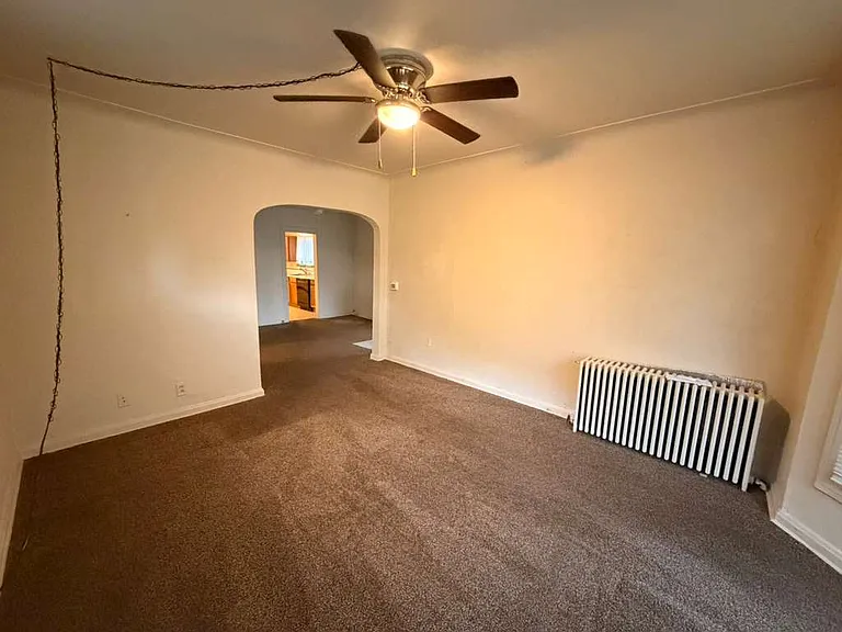 319 White St — Photo 8