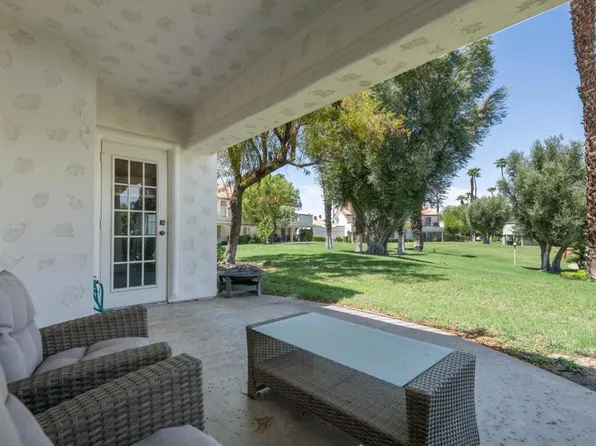 188 Firestone Dr, Palm Desert, CA 92211