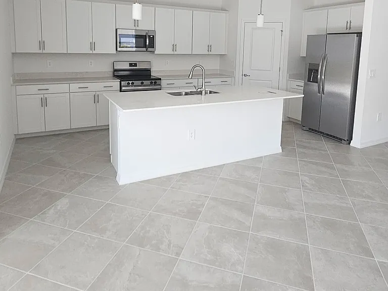 11345 Pinot Dr — Photo 2