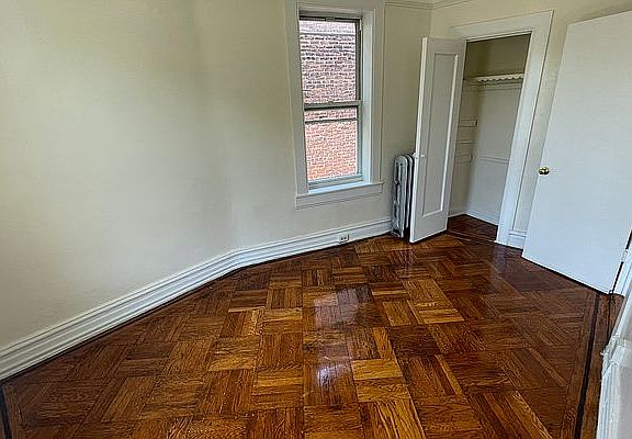 3rd image of 628 E 17th St APT S42