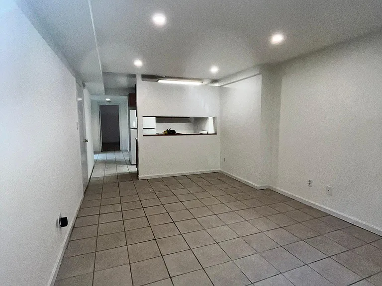 922 N Calvert St #BASEMENT — Photo 9
