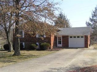 1207 McCroskey Dr, Mount Sterling, KY 40353