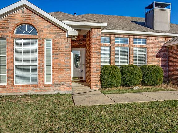 4th image of 2601 S Rolling Hills Dr
