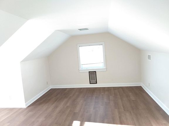 4th image of 401 Jefferson Ave