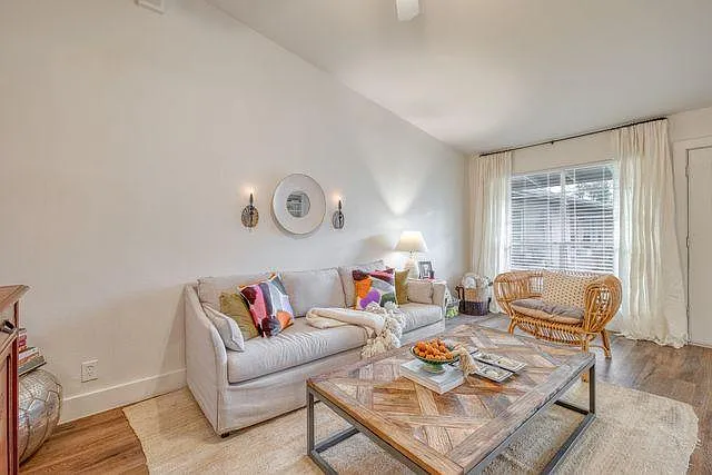 5515 Woodrow Ave #116 — Photo 14