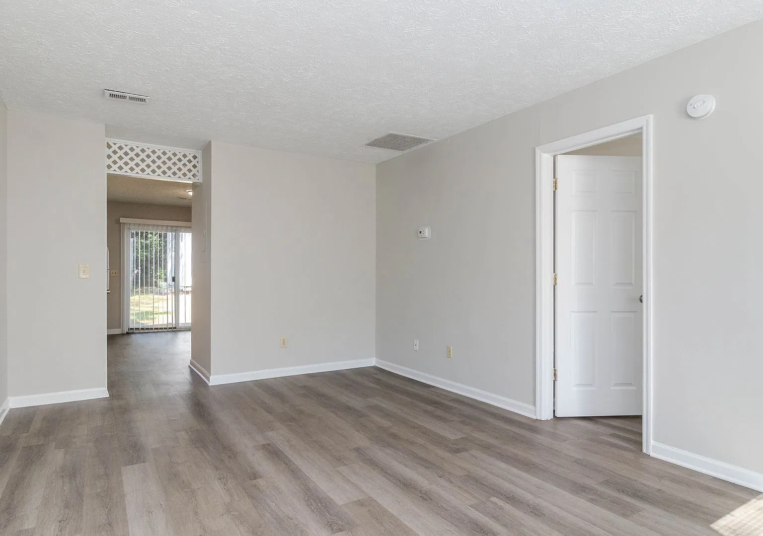 407 Lennon Drive — Photo 3
