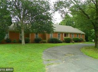 1 Bridle Path Ln, Fredericksburg, VA 22405
