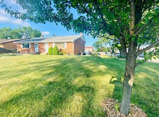 9401 Dee Rd, Des Plaines, IL 60016