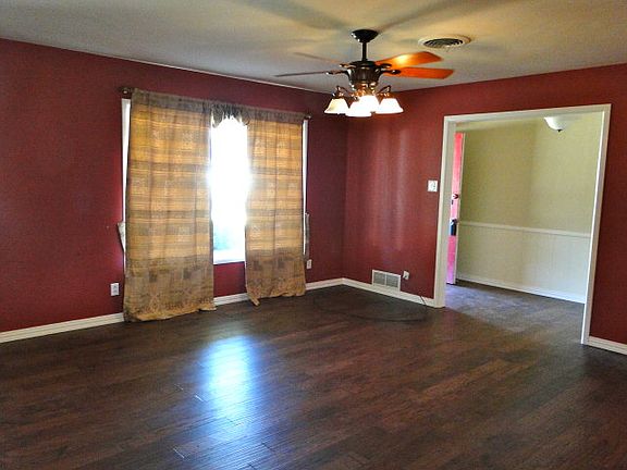 3rd image of 2507 W Dengar Ave