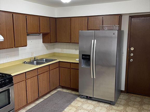 4th image of 8707 W Summerdale Ave APT 1