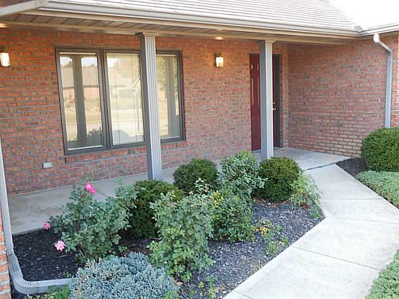 2nd image of 15 Laurel Bnd #15