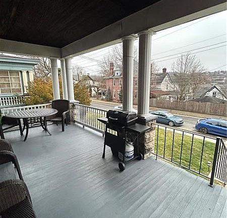 2nd image of 208 W College St APT 1A