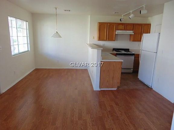 4th image of 2520 Sierra Bello Ave Unit 102