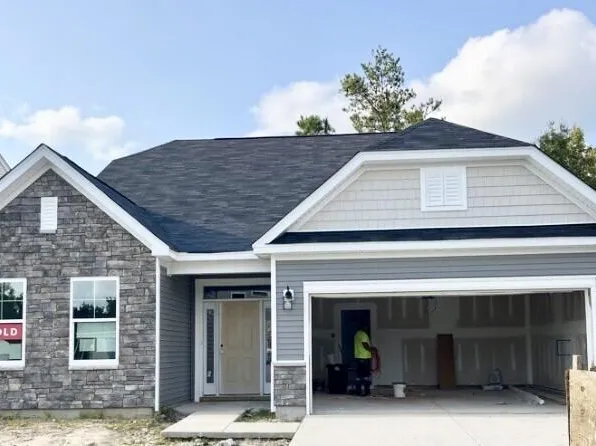 708 Bluff Oak Dr, Moncks Corner, SC 29461
