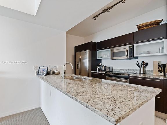 3rd image of 950 Brickell Bay Dr APT 3000