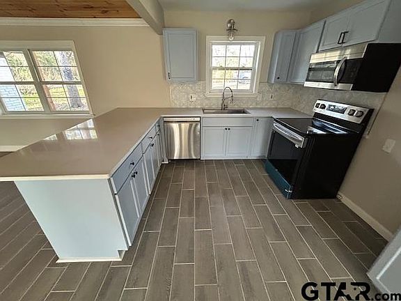 4th image of 18003 Lookout Lake Cir