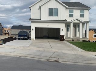 7454 N Golden Meadow Xing, Eagle Mountain, UT 84005