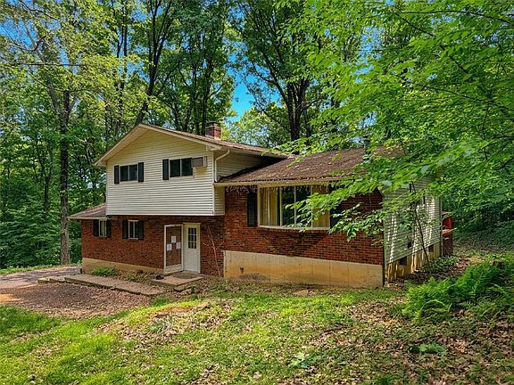 5th image of 700 View Dr