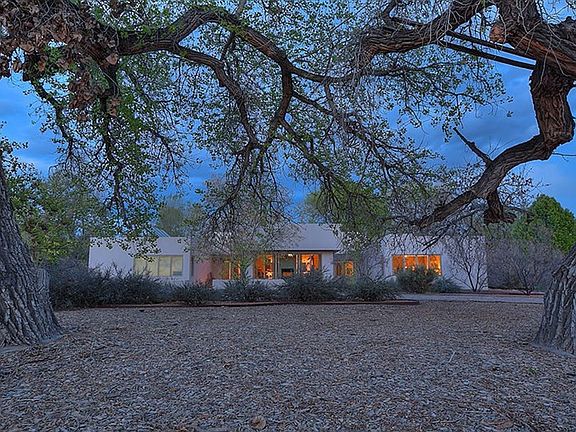 3rd image of 4072 Dietz Farm Cir NW