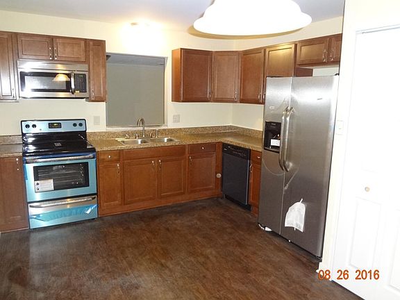 Kitchen -- floor will be cleaned