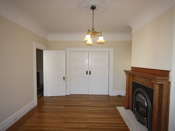 5th image of 20 Woodland Ave #20