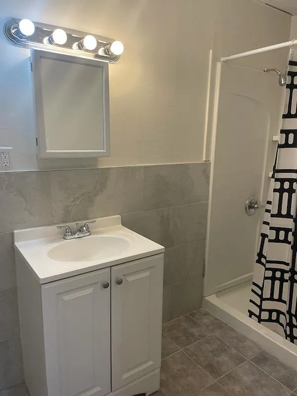 3 bed, $1,500 — Photo 3