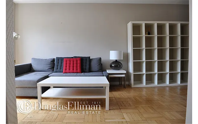 Rented by Douglas Elliman | media 14