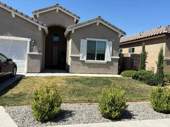 3041 Gamay Ave, Madera, CA 93637