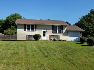2748 Pleasant Dr NE, Lancaster, OH 43130